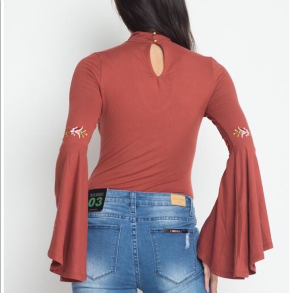 Floral V-Neck Choker Bodysuit - Picture 3 of 4